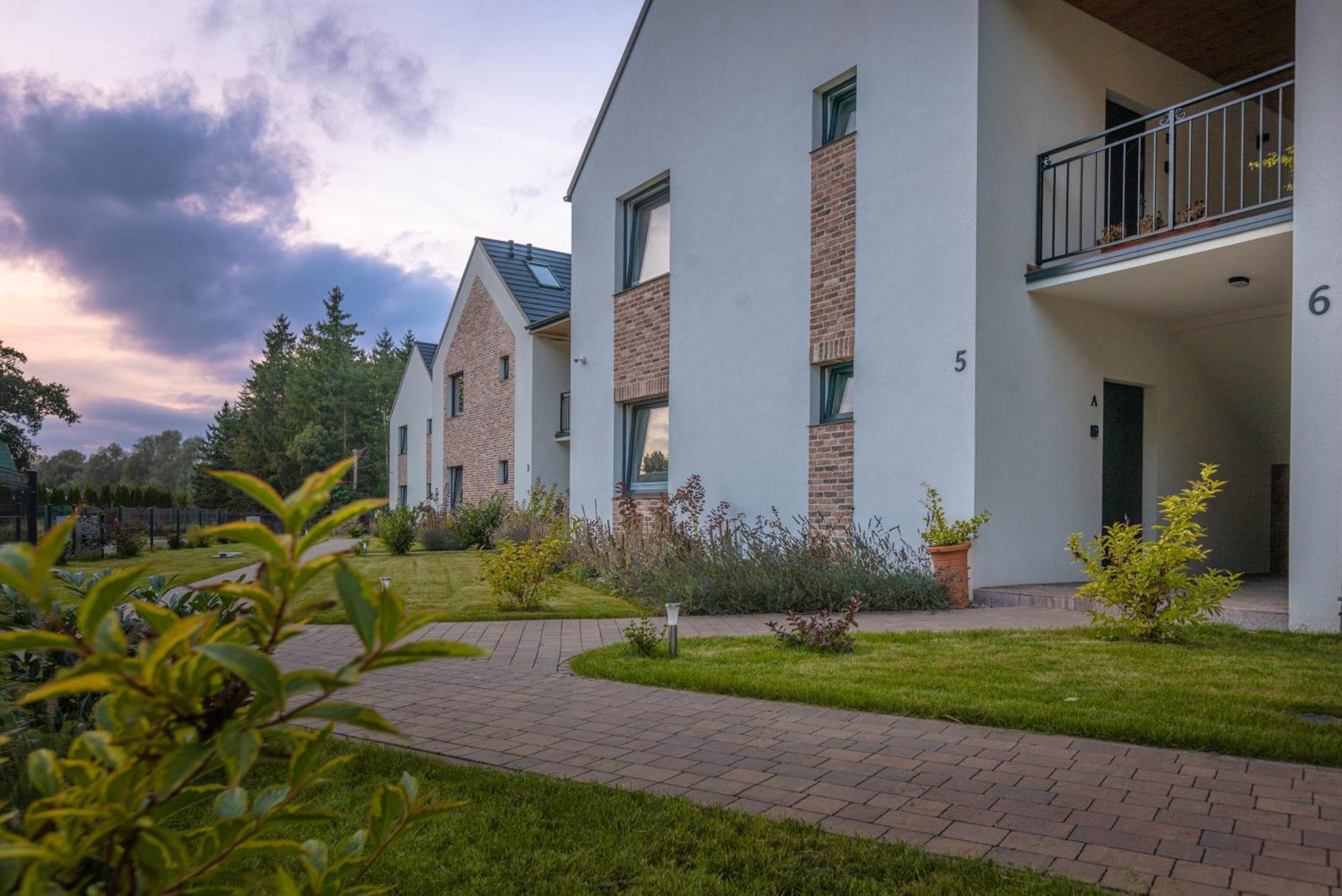 Apartamenty 7 Debow Nad Morzem Pleśna エクステリア 写真